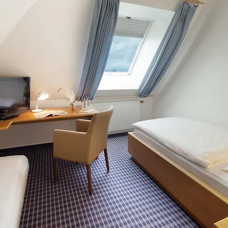 Amedieck Hotel 3*